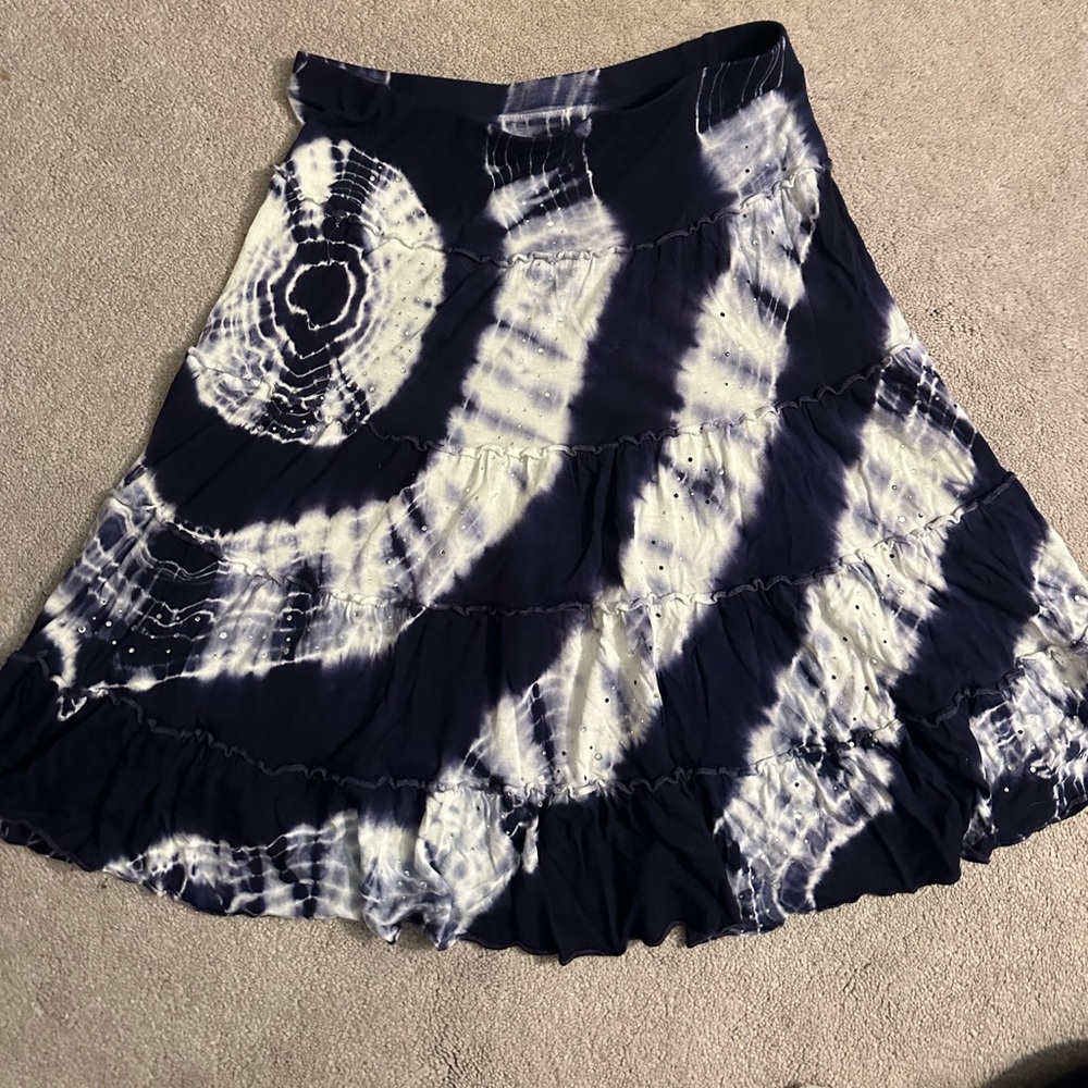 International Concepts flare mini skit with sequins on front tie dye pattern XS